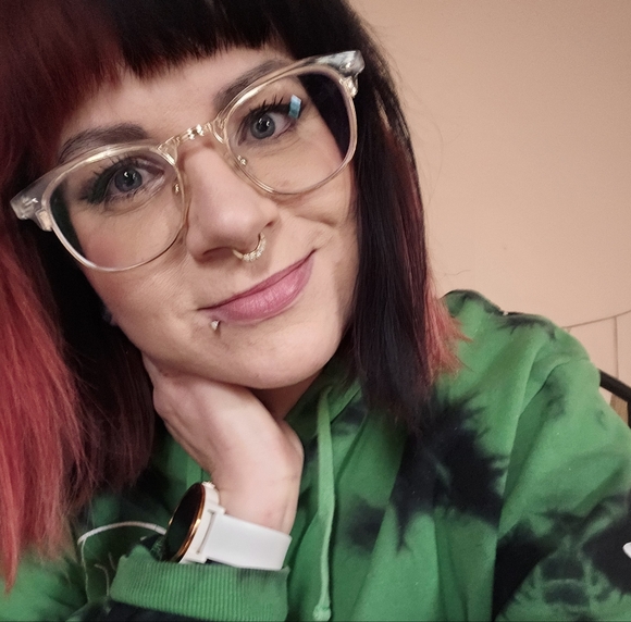 Meet your Posher, Heidi - Picture 1 of 1